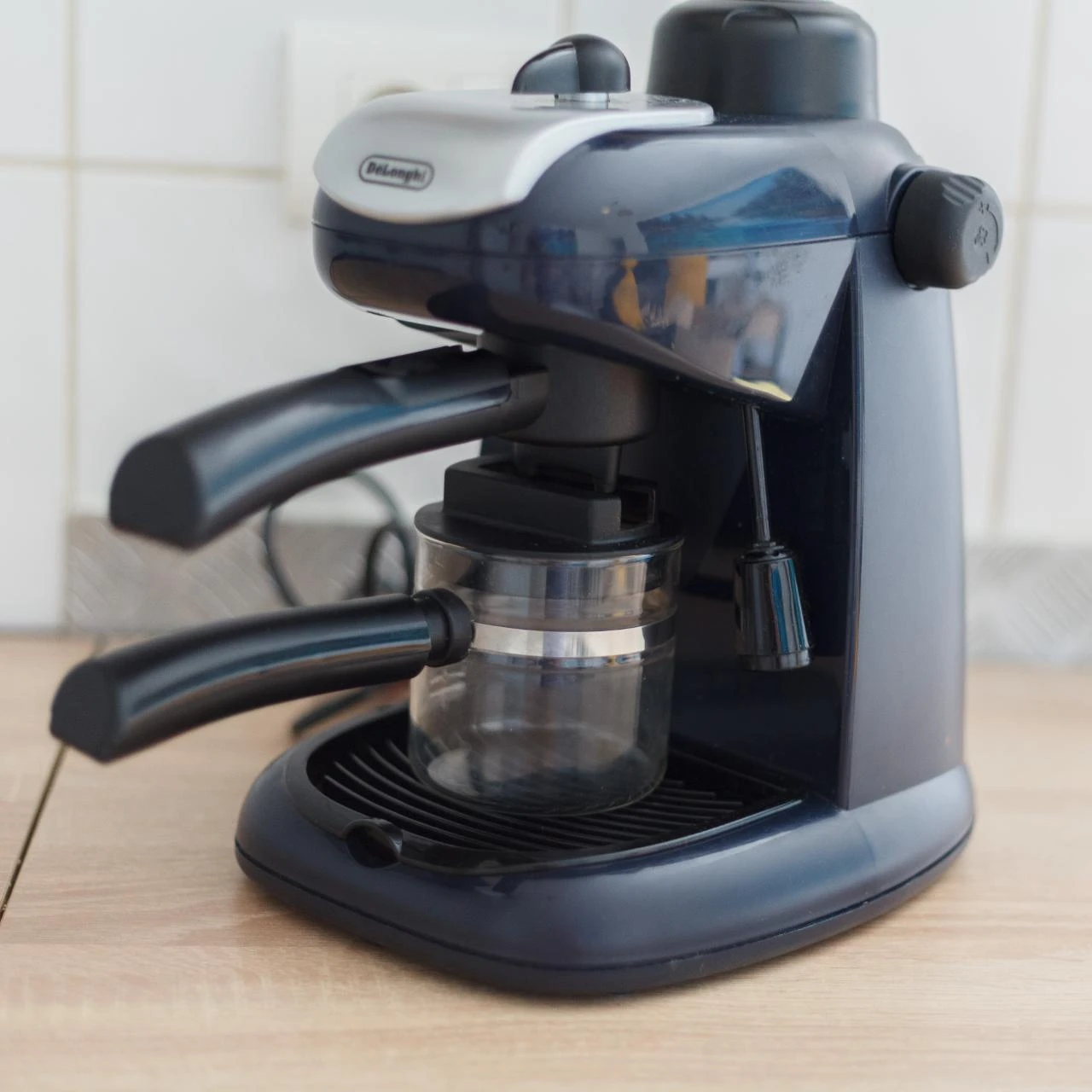 De'Longhi EC7.1 Espresso Machine - 800W - With Box and Accessories – photo 3